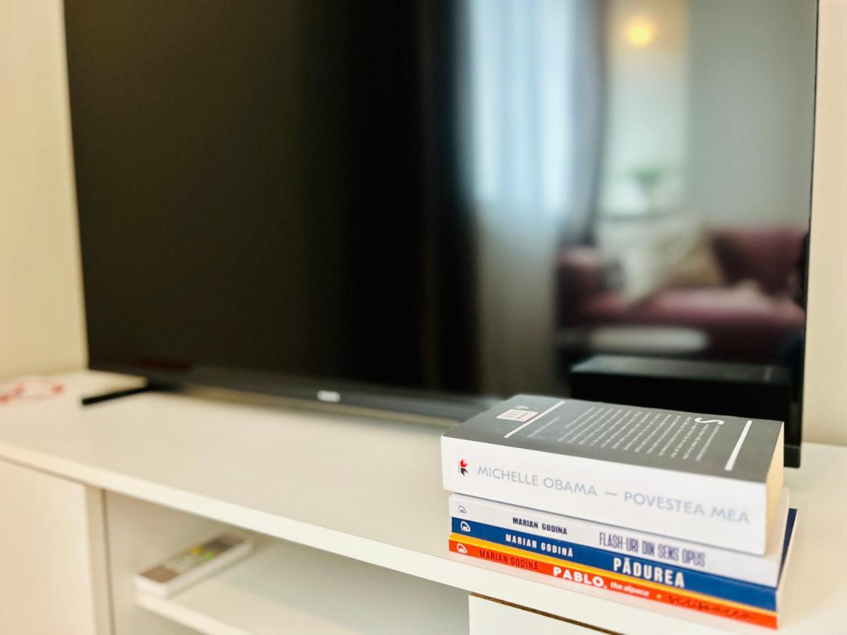Ultracentral Lux Boutique 1Br Ap Near Subway Bukarest Eksteriør billede