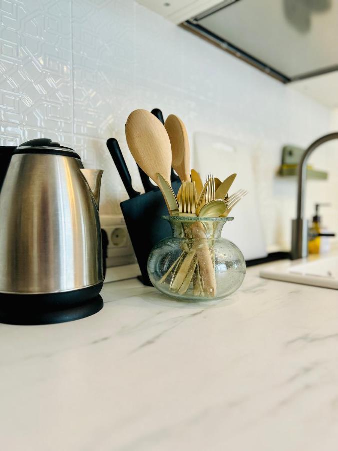 Ultracentral Lux Boutique 1Br Ap Near Subway Bukarest Eksteriør billede